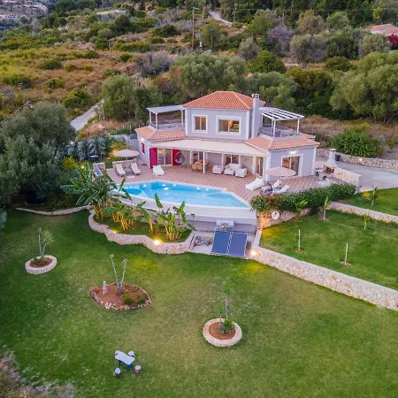 Socrates فيلة Skala (Kefalonia)